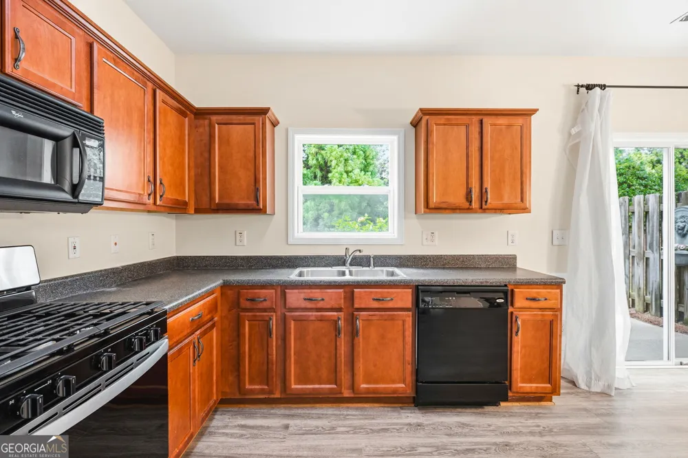 2079 Lakeshore Overlook DR NW Kennesaw, GA 30152