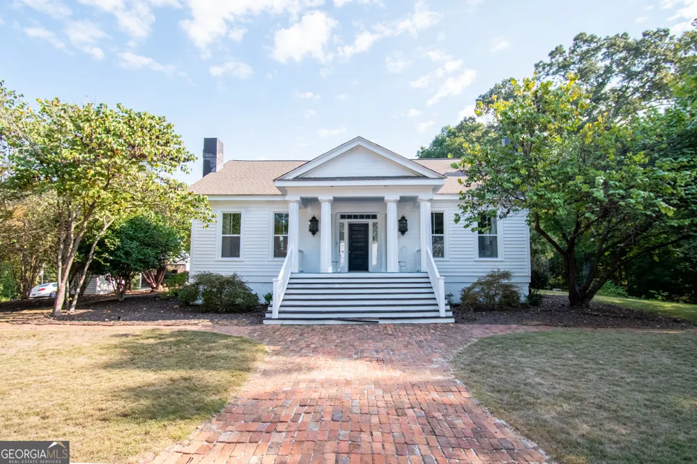 1651 Mergendollar RD Good Hope, GA 30641