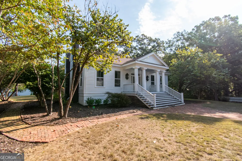 1651 Mergendollar RD Good Hope, GA 30641