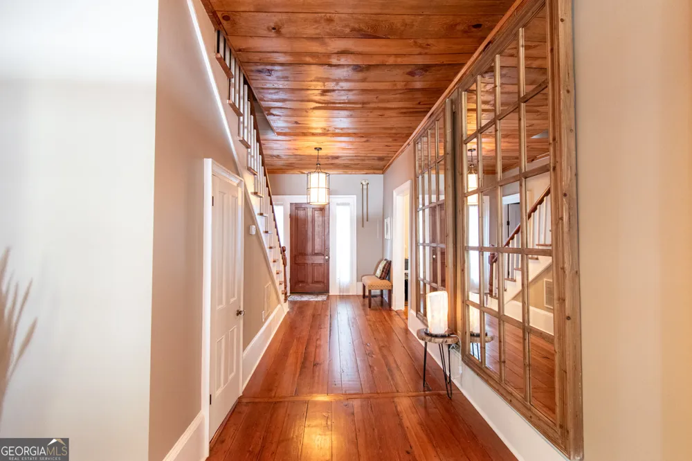 1651 Mergendollar RD Good Hope, GA 30641