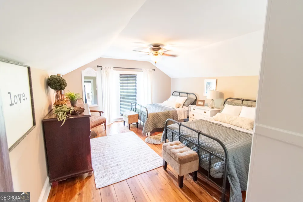 1651 Mergendollar RD Good Hope, GA 30641