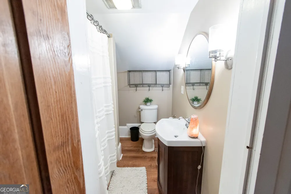 1651 Mergendollar RD Good Hope, GA 30641