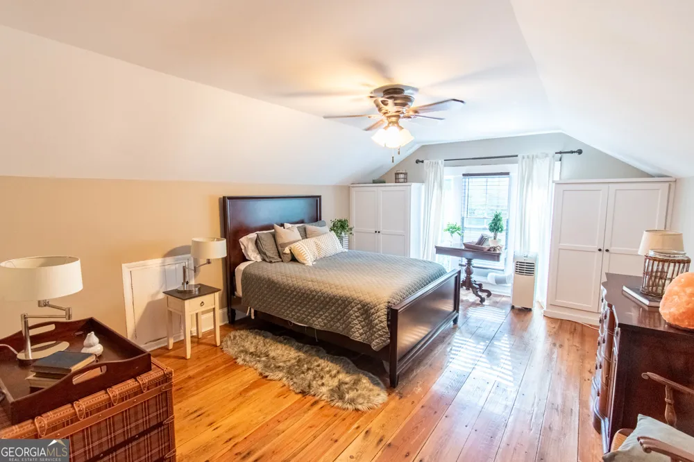 1651 Mergendollar RD Good Hope, GA 30641