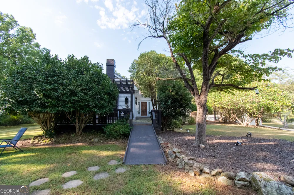 1651 Mergendollar RD Good Hope, GA 30641