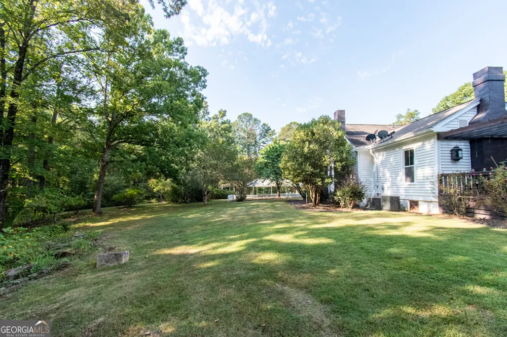 1651 Mergendollar RD Good Hope, GA 30641