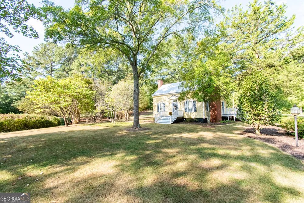 1651 Mergendollar RD Good Hope, GA 30641