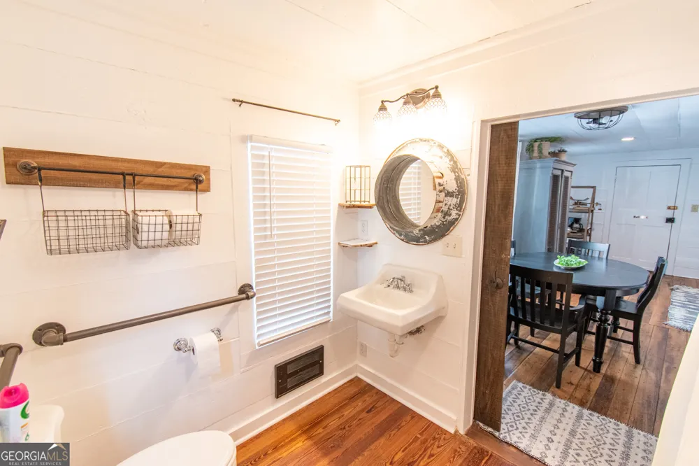 1651 Mergendollar RD Good Hope, GA 30641