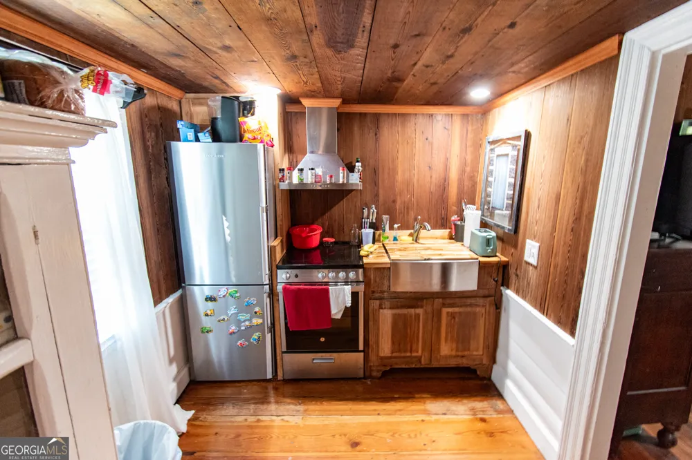 1651 Mergendollar RD Good Hope, GA 30641