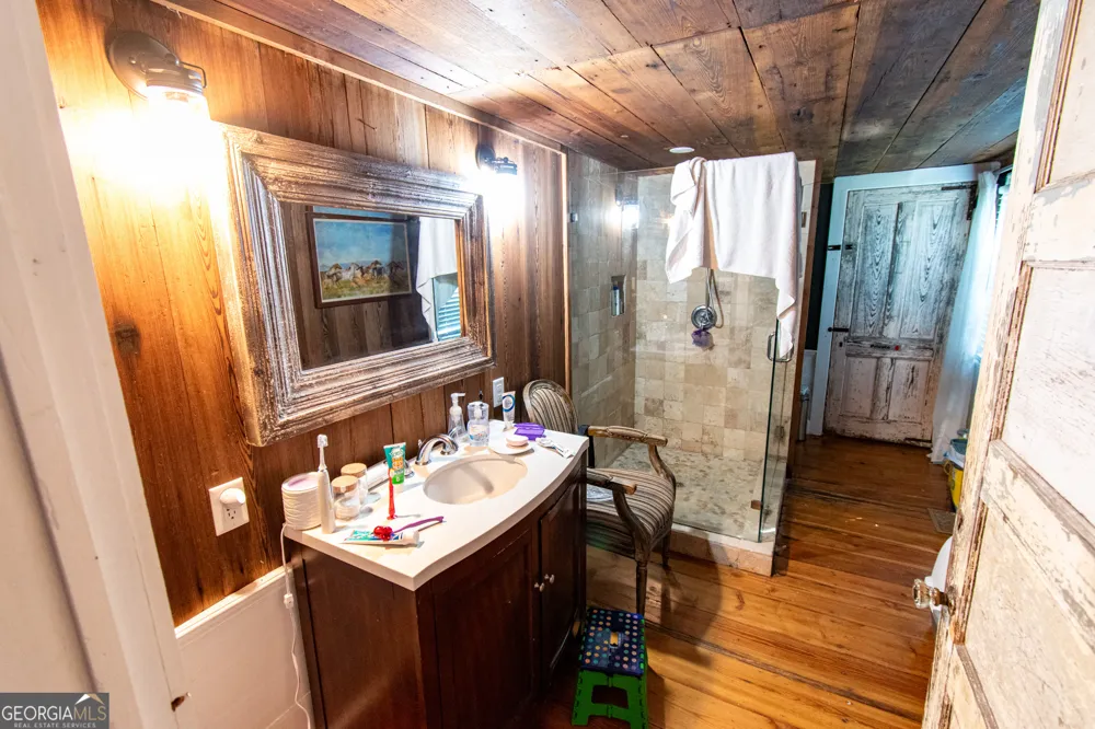 1651 Mergendollar RD Good Hope, GA 30641