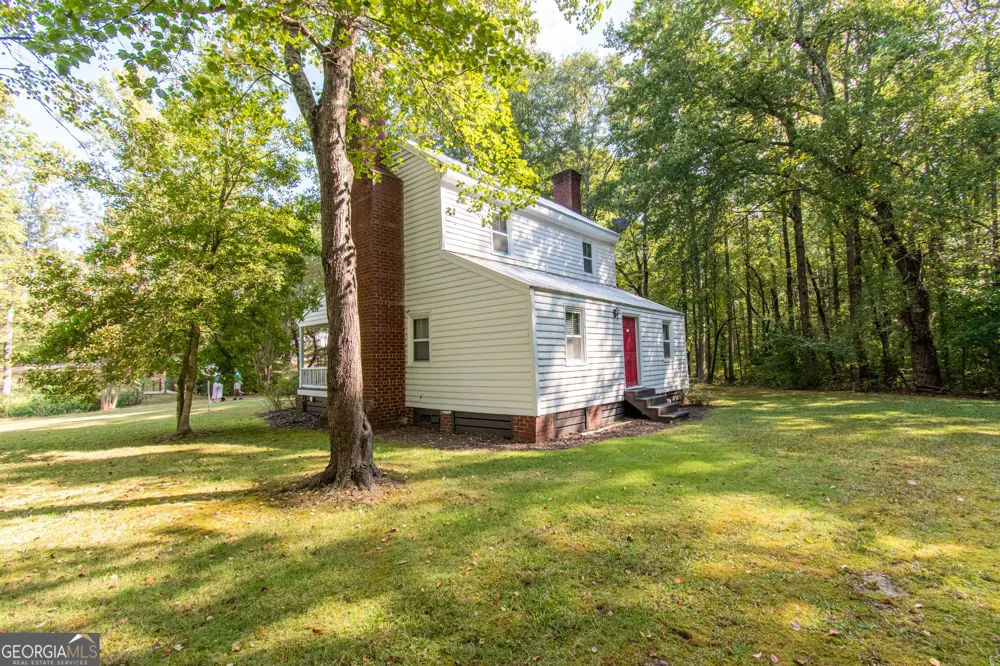 1651 Mergendollar RD Good Hope, GA 30641