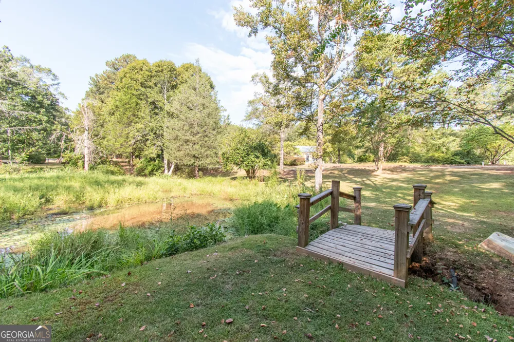 1651 Mergendollar RD Good Hope, GA 30641