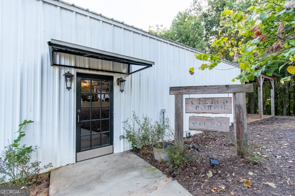 1651 Mergendollar RD Good Hope, GA 30641