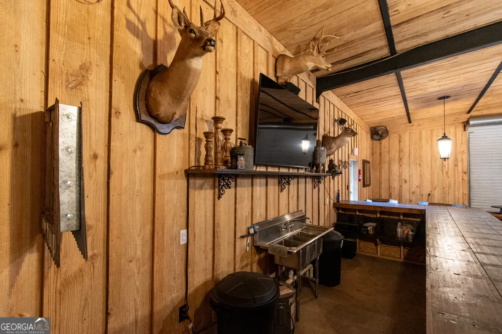 1651 Mergendollar RD Good Hope, GA 30641