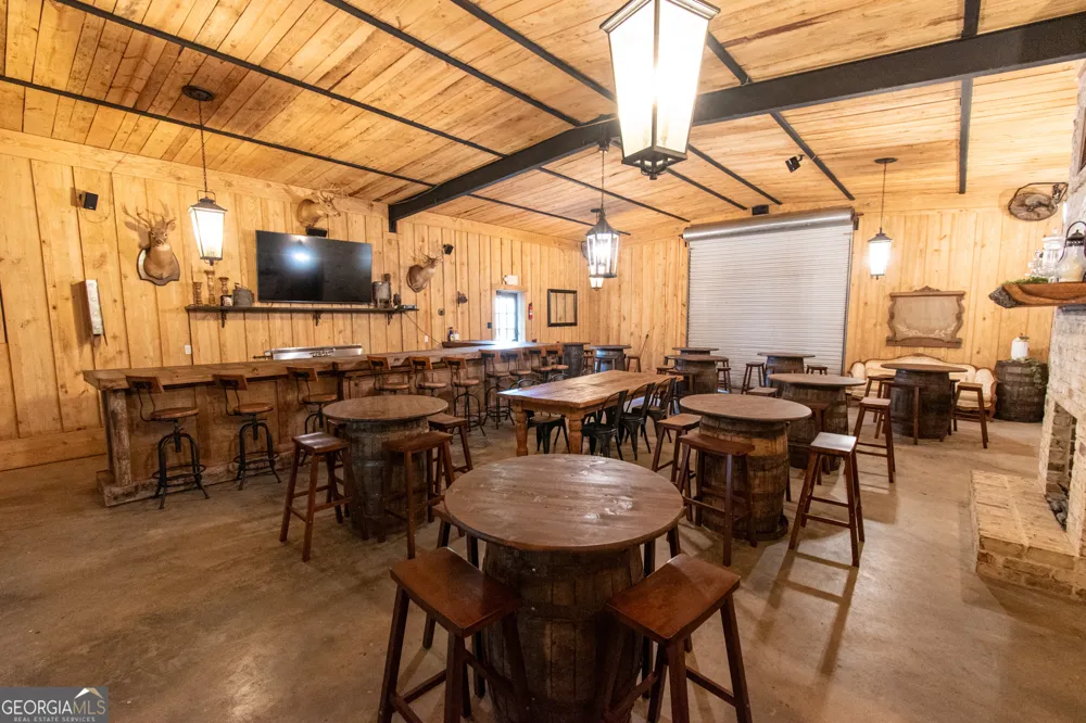 1651 Mergendollar RD Good Hope, GA 30641