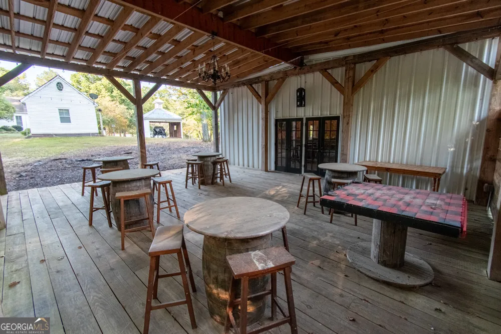 1651 Mergendollar RD Good Hope, GA 30641