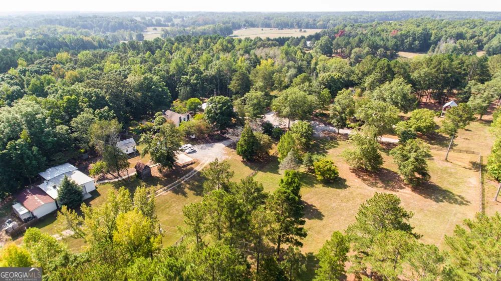 1651 Mergendollar RD Good Hope, GA 30641