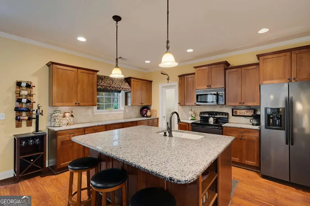 2103 Whitlow View DR Bishop, GA 30621