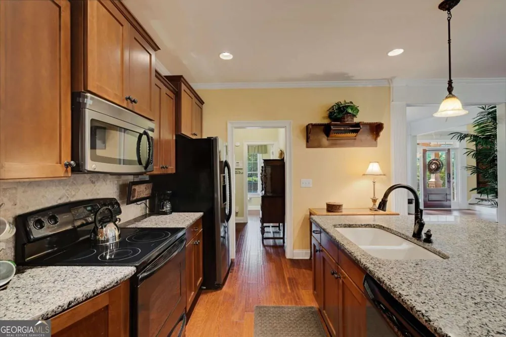 2103 Whitlow View DR Bishop, GA 30621