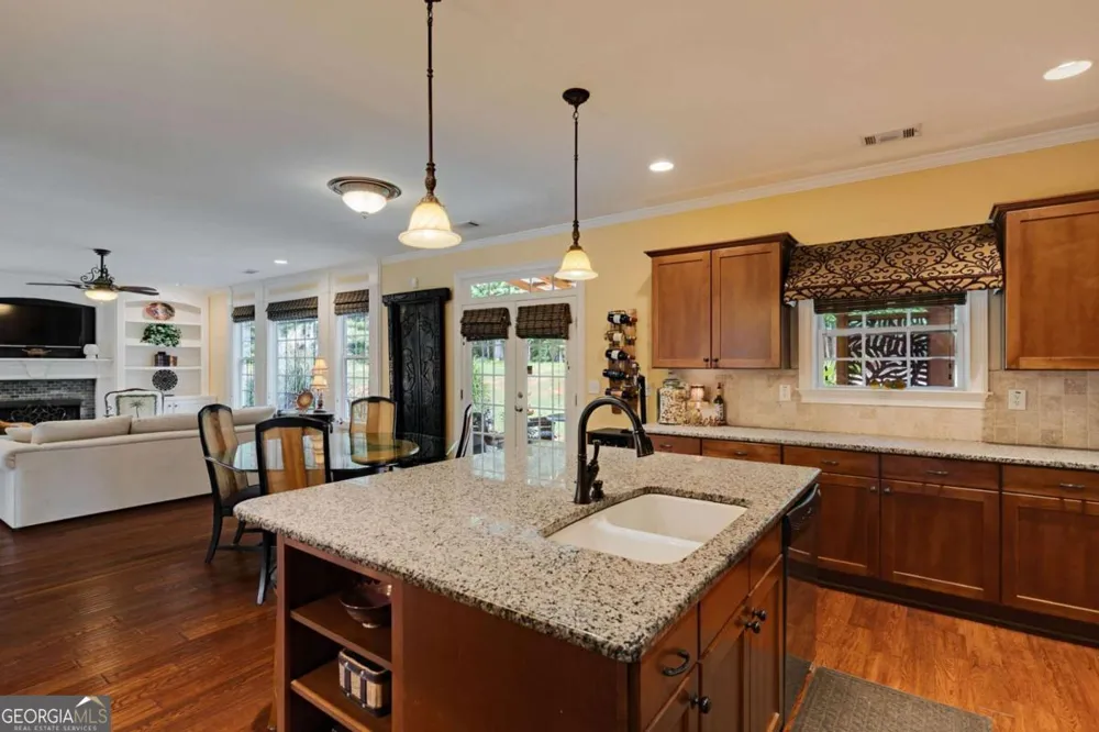 2103 Whitlow View DR Bishop, GA 30621