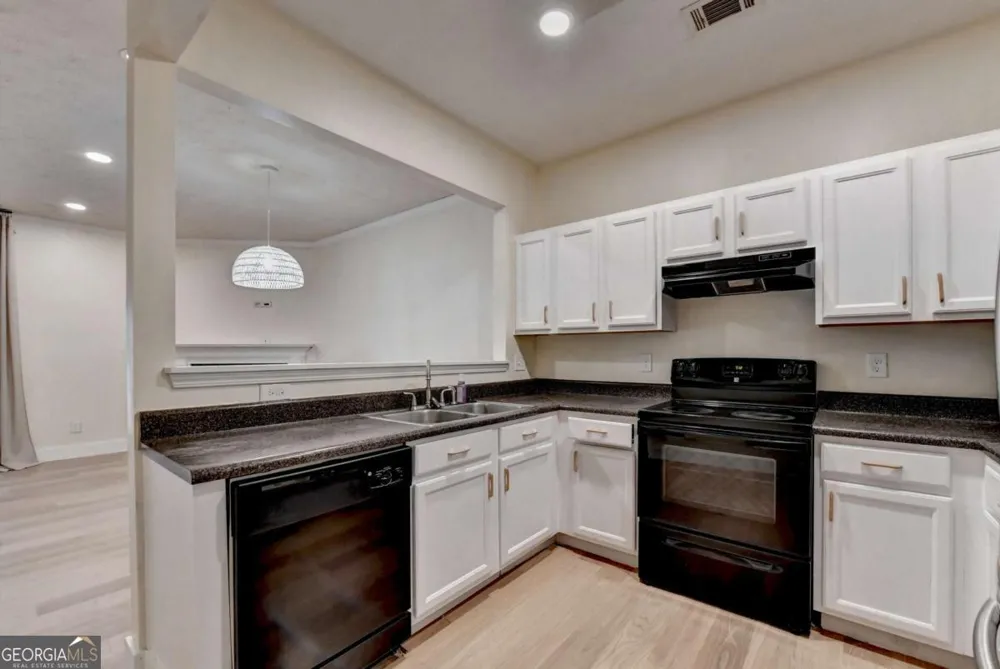 486 Berckman DR NW Lilburn, GA 30047