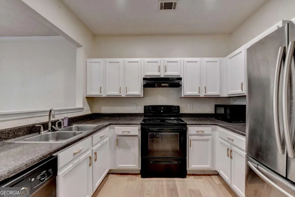 486 Berckman DR NW Lilburn, GA 30047