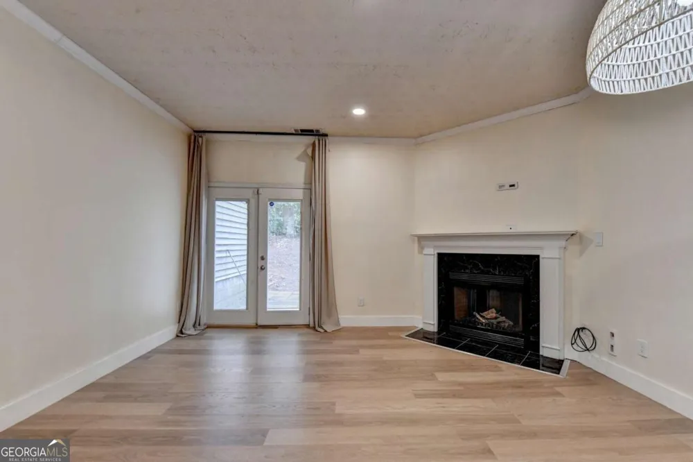 486 Berckman DR NW Lilburn, GA 30047