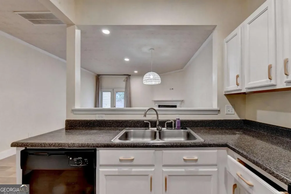 486 Berckman DR NW Lilburn, GA 30047