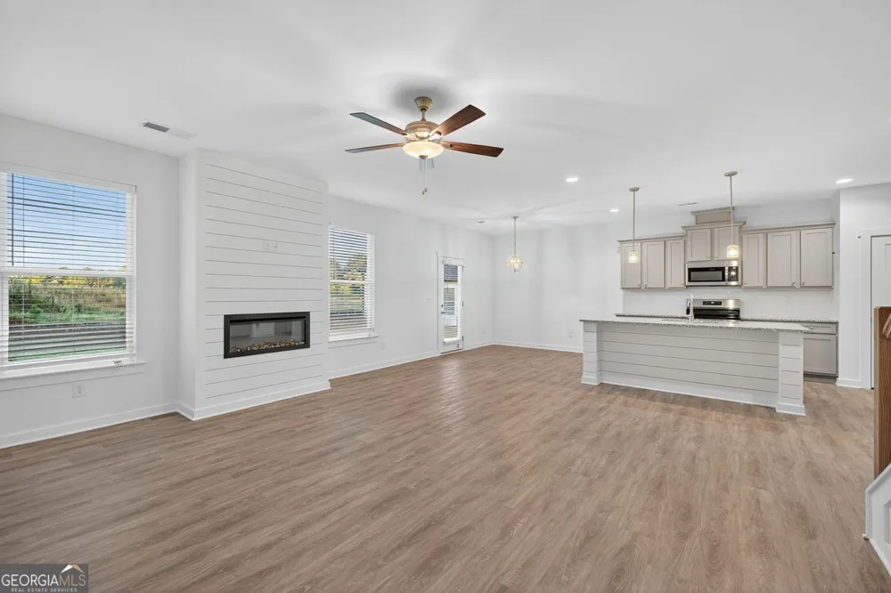 103 Royal Tern LN Warner Robins, GA 31088