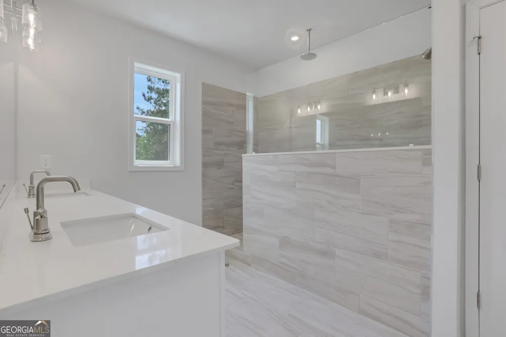 386 Sunset Hollow ST Sugar Hill, GA 30518