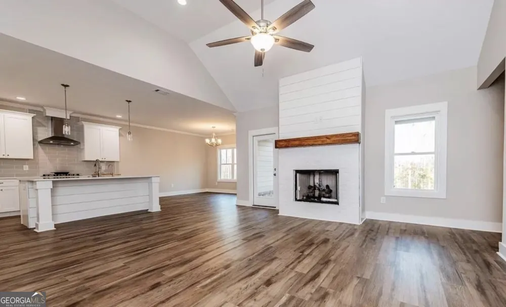 75 Creekside CT Forsyth, GA 31029