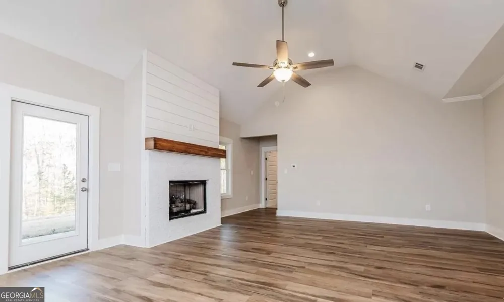 75 Creekside CT Forsyth, GA 31029