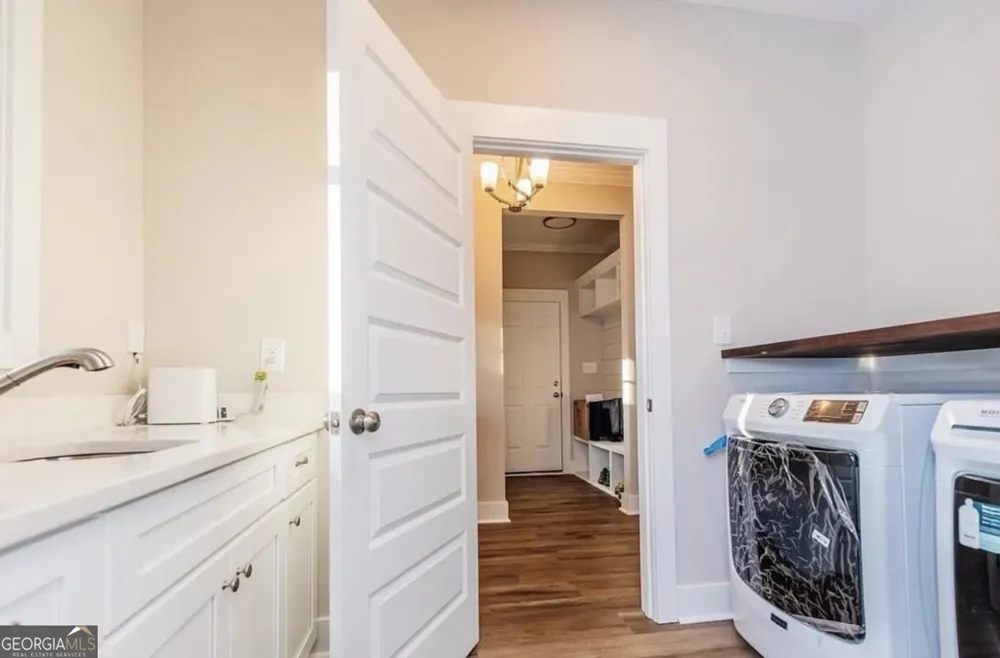 75 Creekside CT Forsyth, GA 31029