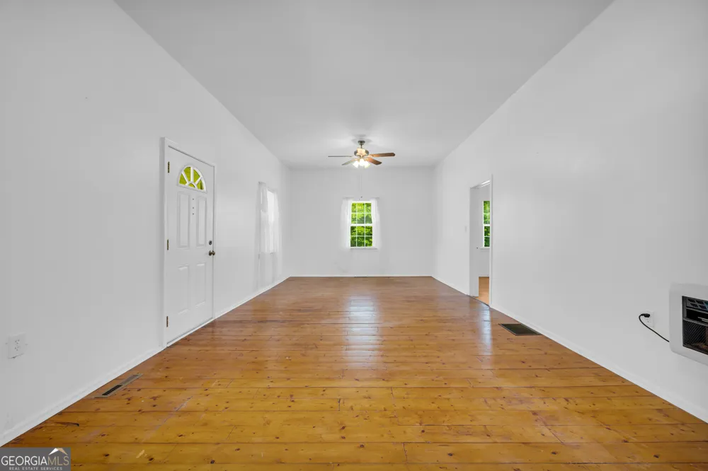 303 Oak Way DR Eastanollee, GA 30538