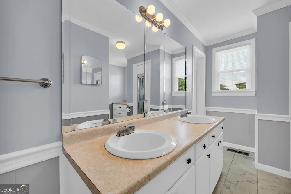 303 Oak Way DR Eastanollee, GA 30538