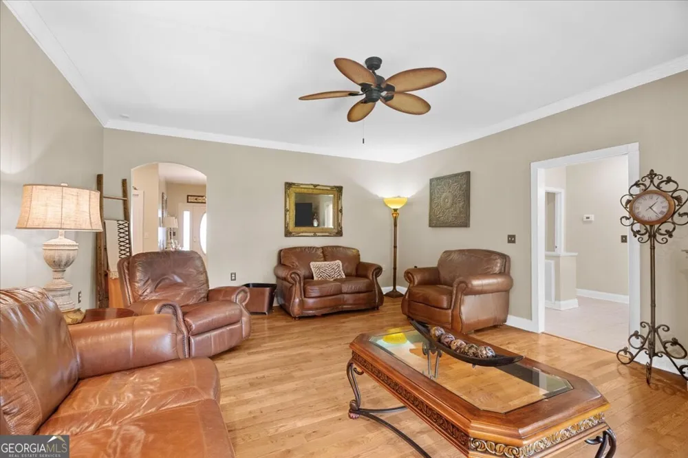 302 Tate Bend RD NW Calhoun, GA 30701