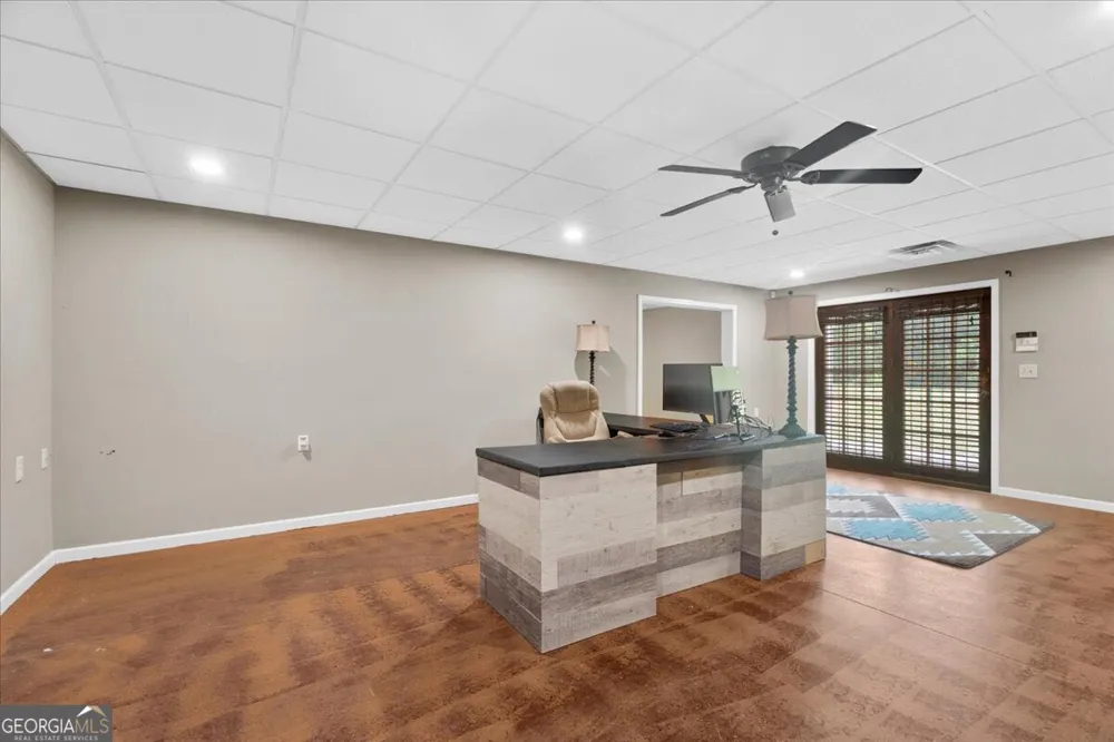 302 Tate Bend RD NW Calhoun, GA 30701