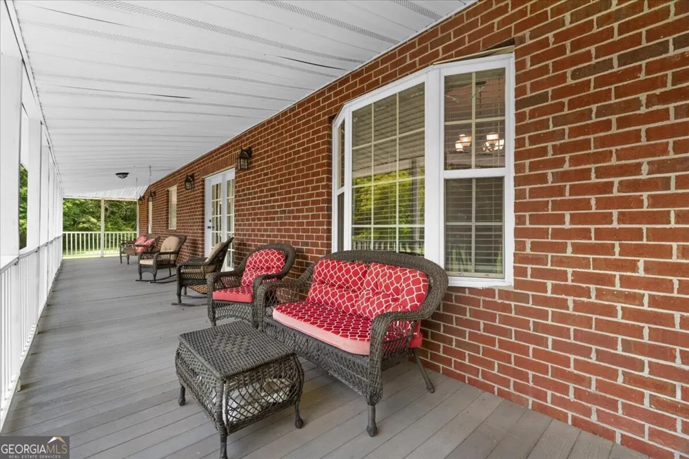 302 Tate Bend RD NW Calhoun, GA 30701