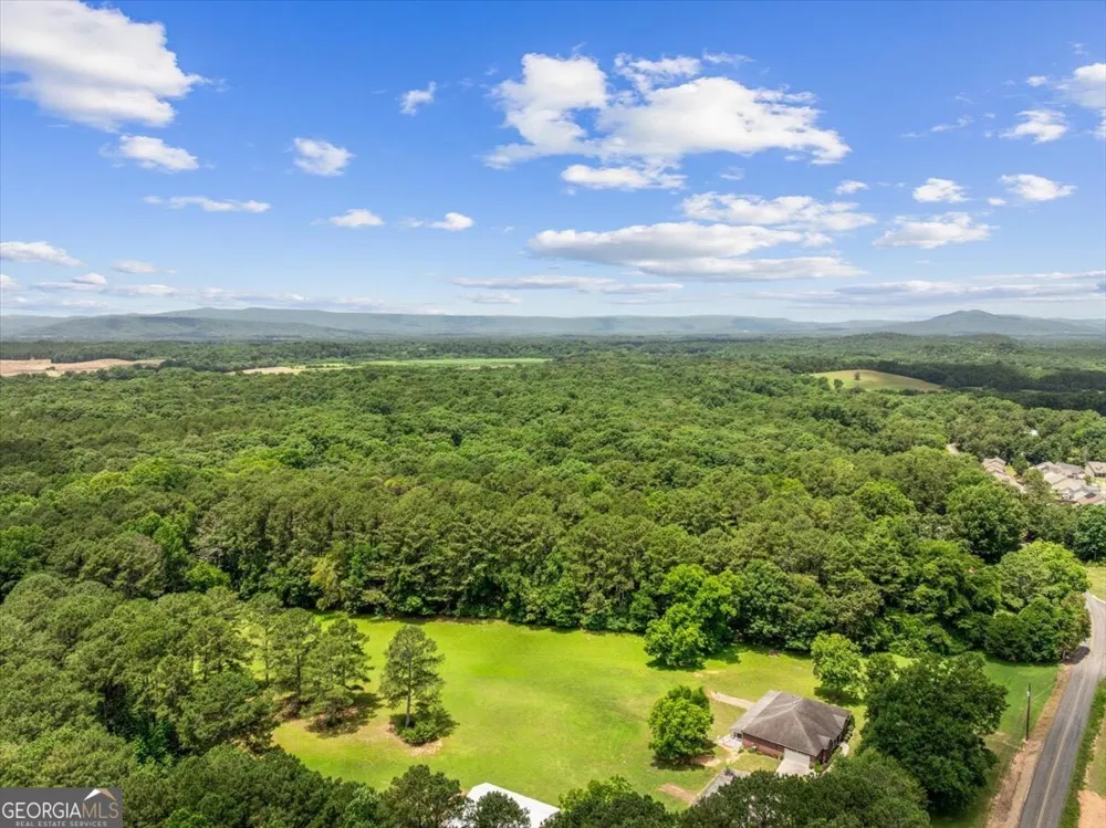 302 Tate Bend RD NW Calhoun, GA 30701