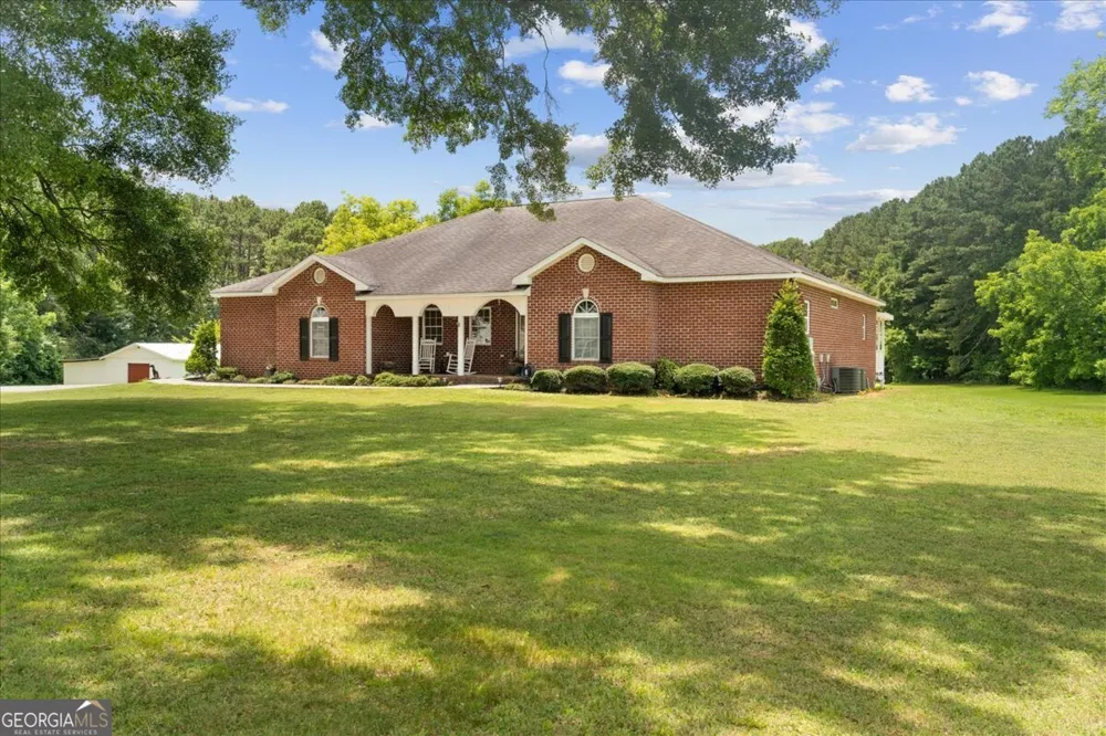 302 Tate Bend RD NW Calhoun, GA 30701