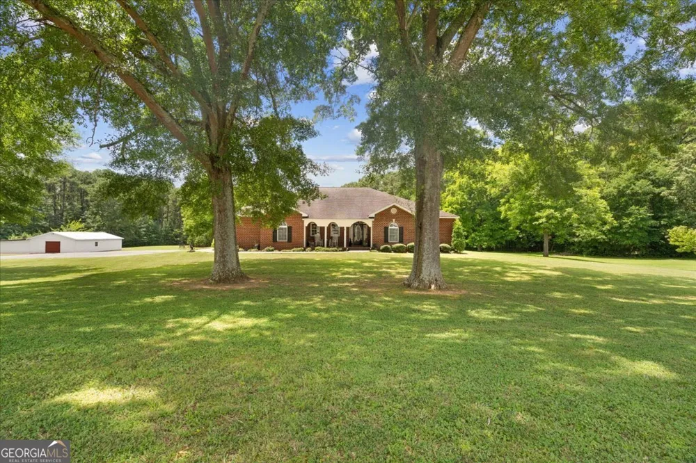 302 Tate Bend RD NW Calhoun, GA 30701