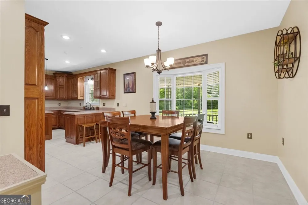 302 Tate Bend RD NW Calhoun, GA 30701