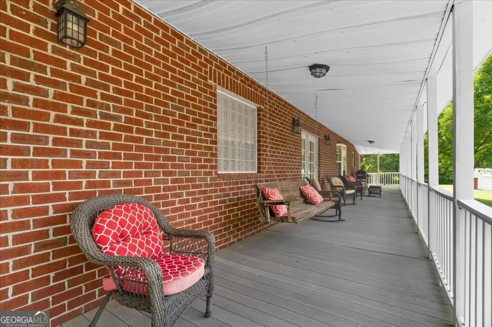 302 Tate Bend RD NW Calhoun, GA 30701