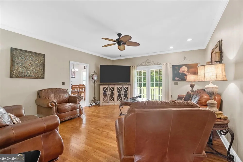 302 Tate Bend RD NW Calhoun, GA 30701