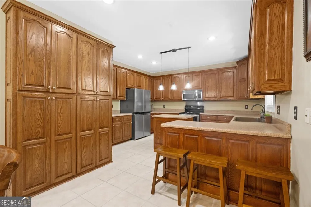 302 Tate Bend RD NW Calhoun, GA 30701