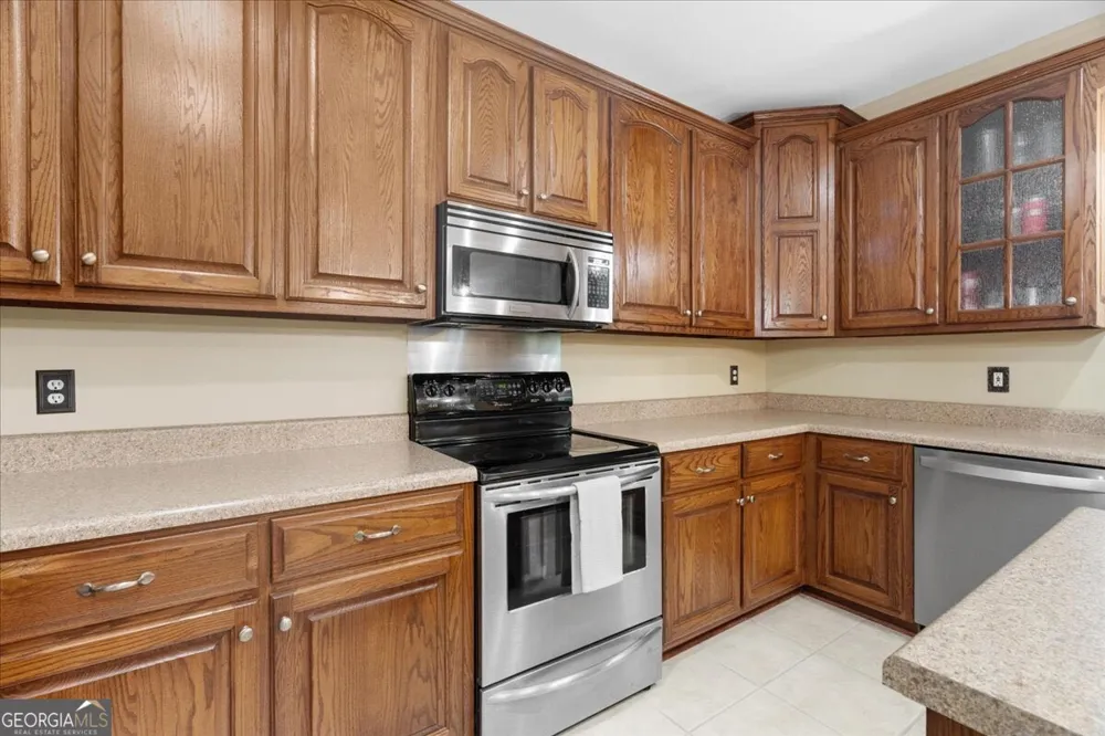 302 Tate Bend RD NW Calhoun, GA 30701