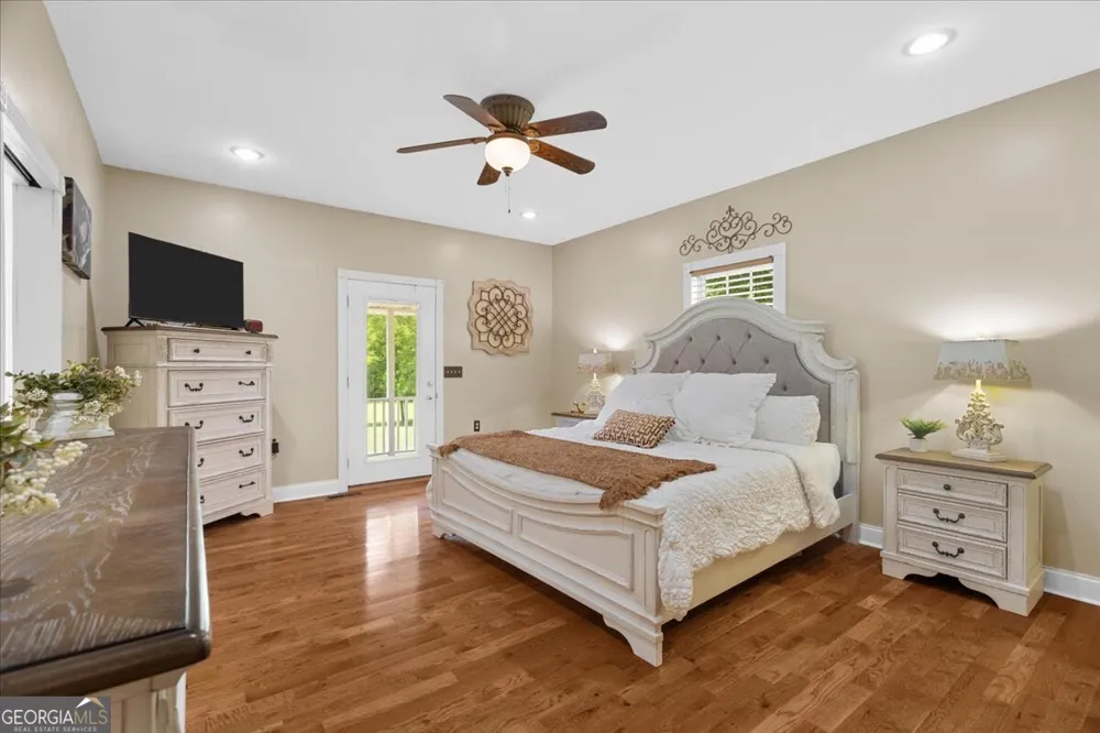 302 Tate Bend RD NW Calhoun, GA 30701