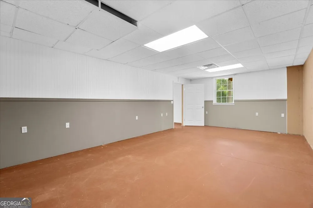 302 Tate Bend RD NW Calhoun, GA 30701