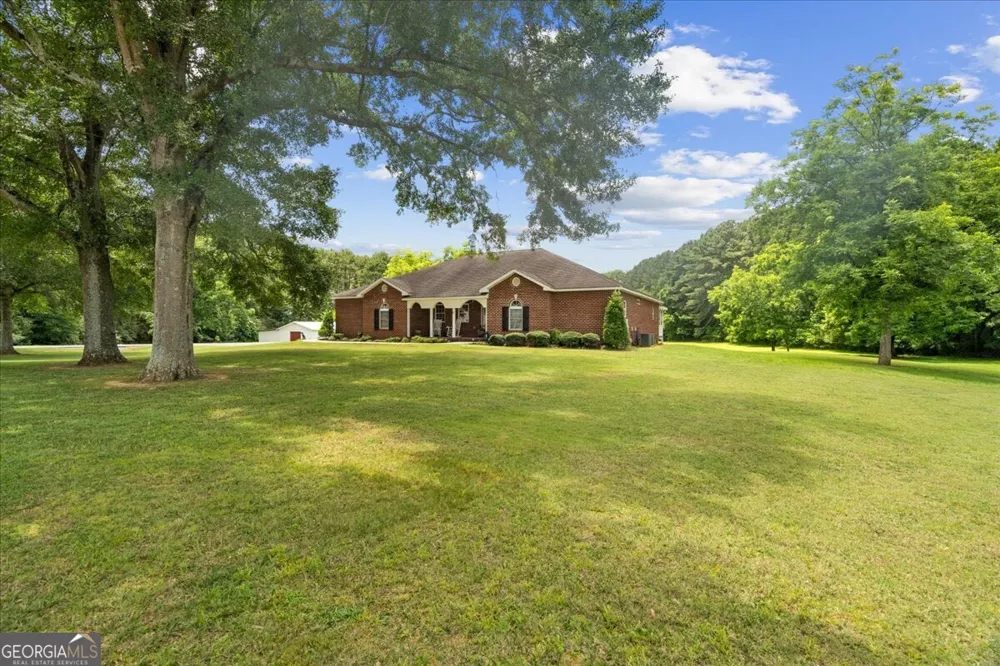 302 Tate Bend RD NW Calhoun, GA 30701