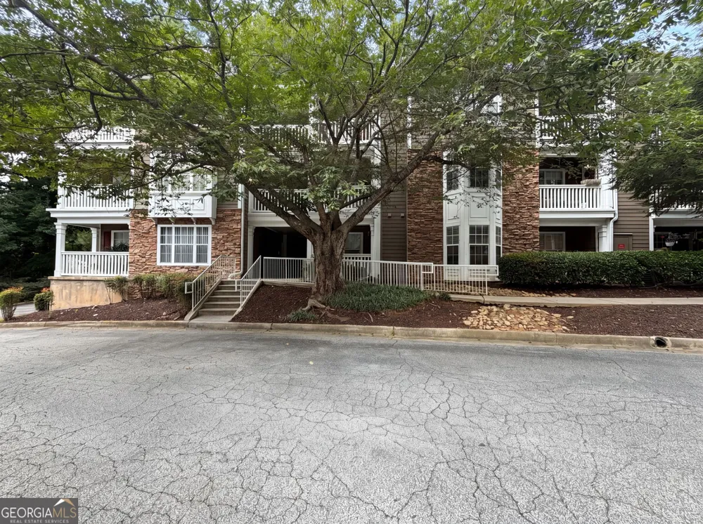 131 Bentley PL Tucker, GA 30084