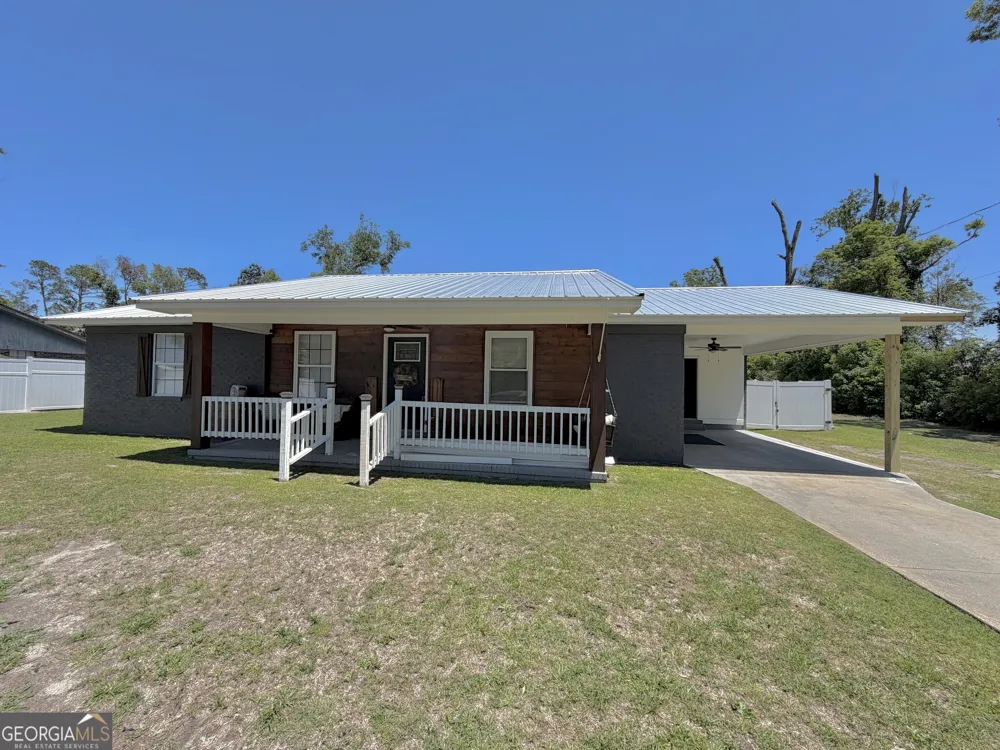 53 Carey DR Hazlehurst, GA 31539